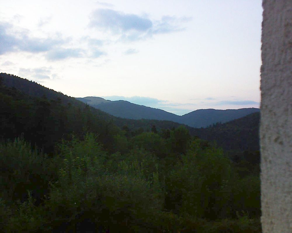 Le petit ballon vu depuis le Domaine Langmatt à Murbach le 15.08.2018 à 20:45 Le petit ballon (Alsace, Vosges) le 15.08.2018 à 20:45
