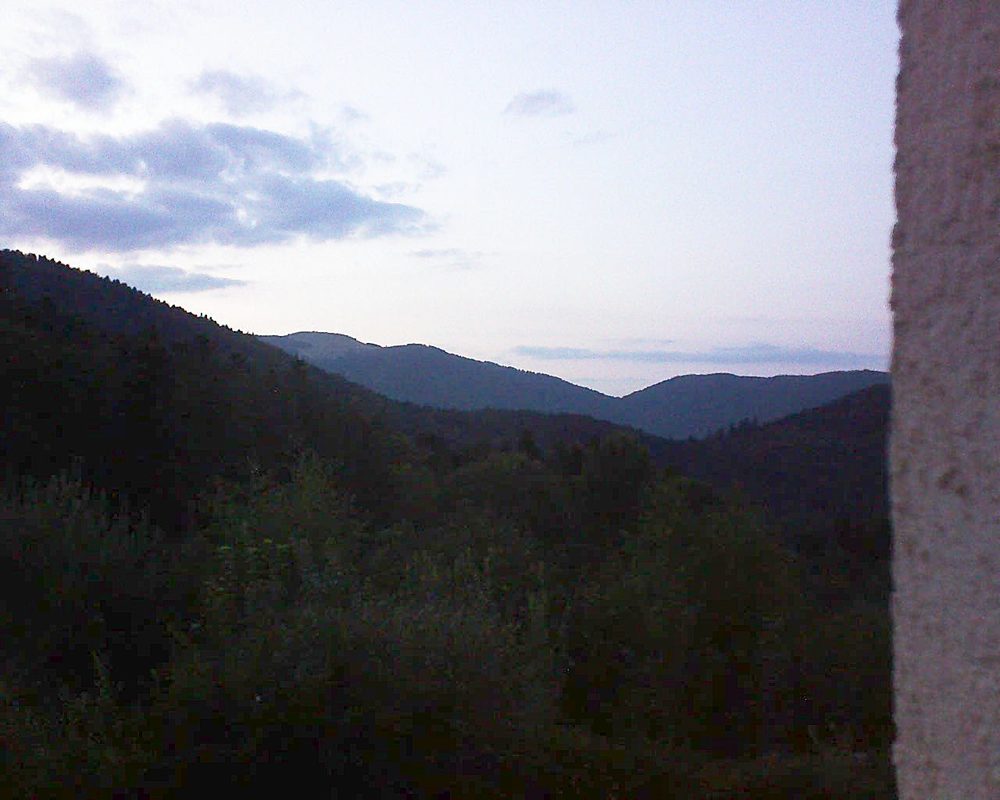 Le petit ballon vu depuis le Domaine Langmatt à Murbach le 15.08.2018 à 21:00 Le petit ballon (Alsace, Vosges) le 15.08.2018 à 21:00