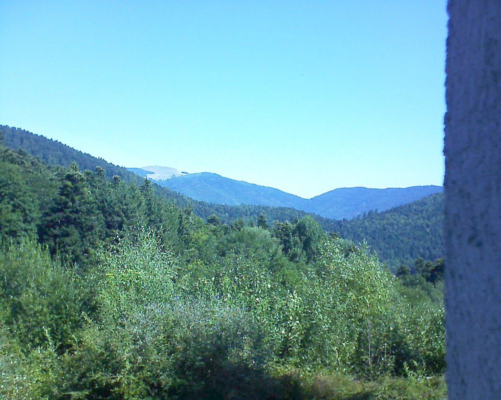 Le petit ballon vu depuis le Domaine Langmatt à Murbach le 16.08.2018 à 11:15 Le petit ballon (Alsace, Vosges) le 16.08.2018 à 11:15