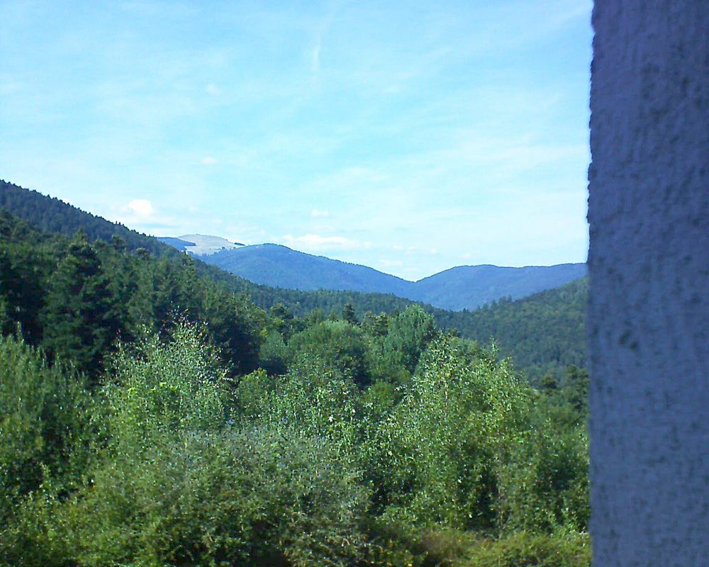 Le petit ballon vu depuis le Domaine Langmatt à Murbach le 16.08.2018 à 16:15 Le petit ballon (Alsace, Vosges) le 16.08.2018 à 16:15