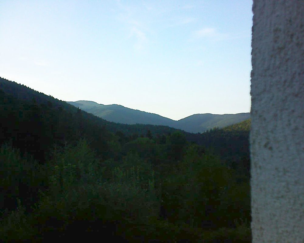 Le petit ballon vu depuis le Domaine Langmatt à Murbach le 16.08.2018 à 19:30 Le petit ballon (Alsace, Vosges) le 16.08.2018 à 19:30
