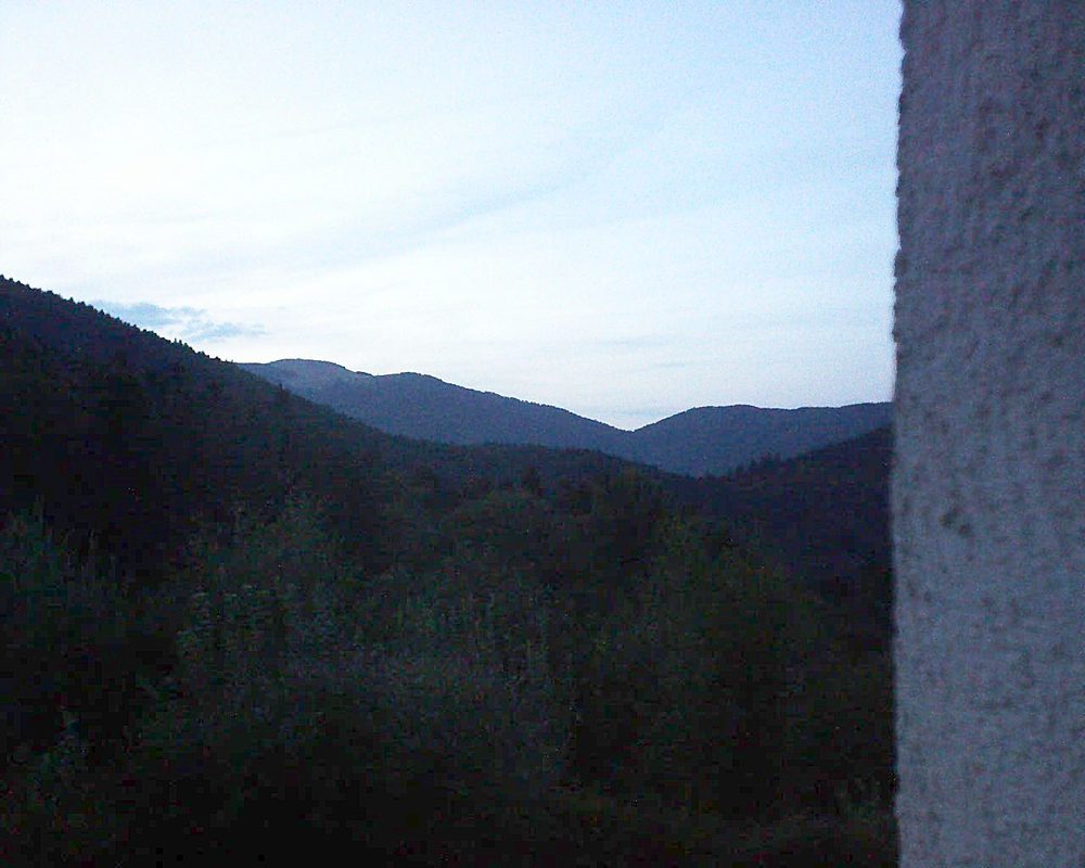 Le petit ballon vu depuis le Domaine Langmatt à Murbach le 16.08.2018 à 21:00 Le petit ballon (Alsace, Vosges) le 16.08.2018 à 21:00