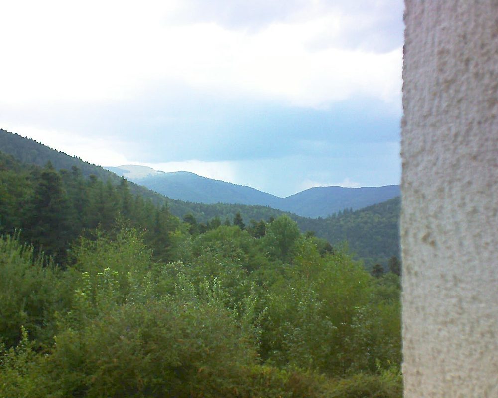 Le petit ballon vu depuis le Domaine Langmatt à Murbach le 17.08.2018 à 12:45 Le petit ballon (Alsace, Vosges) le 17.08.2018 à 12:45