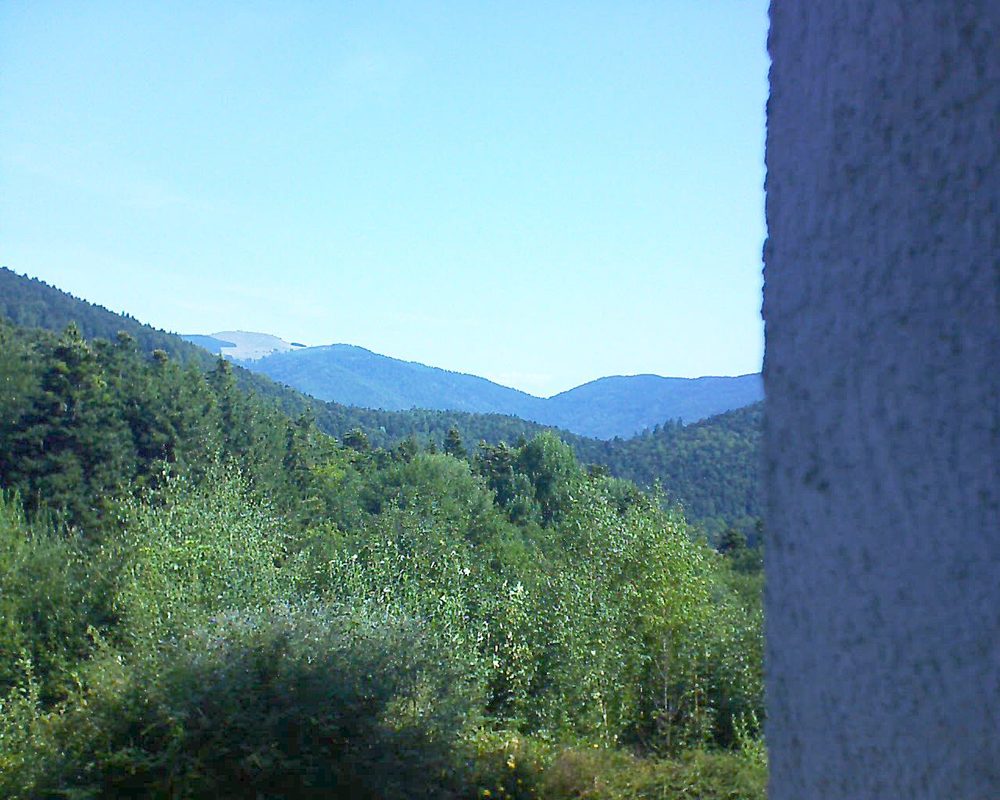 Le petit ballon vu depuis le Domaine Langmatt à Murbach le 20.08.2018 à 10:45 Le petit ballon (Alsace, Vosges) le 20.08.2018 à 10:45