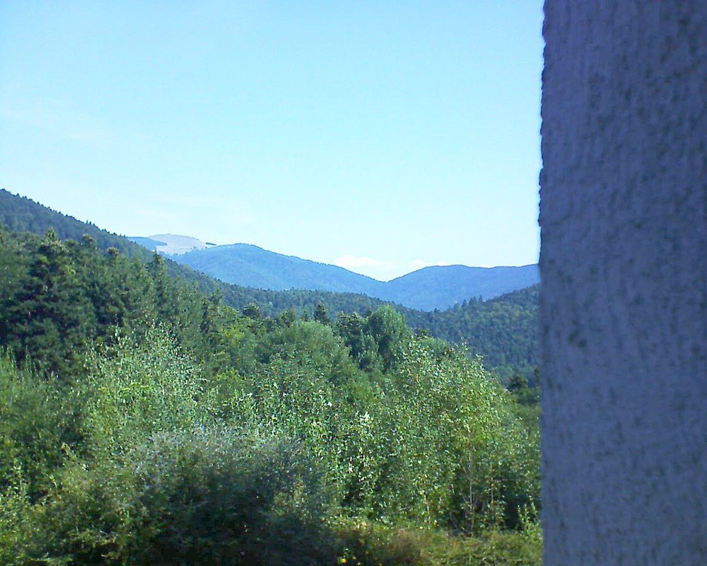 Le petit ballon vu depuis le Domaine Langmatt à Murbach le 20.08.2018 à 11:00 Le petit ballon (Alsace, Vosges) le 20.08.2018 à 11:00