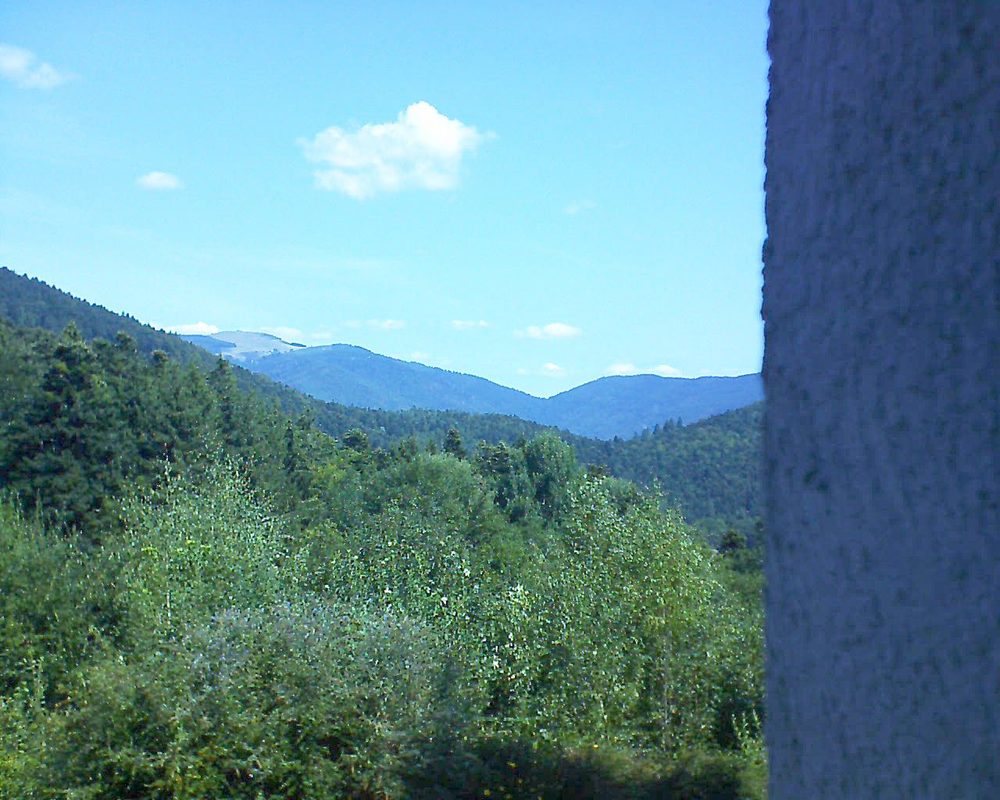 Le petit ballon vu depuis le Domaine Langmatt à Murbach le 20.08.2018 à 11:45 Le petit ballon (Alsace, Vosges) le 20.08.2018 à 11:45