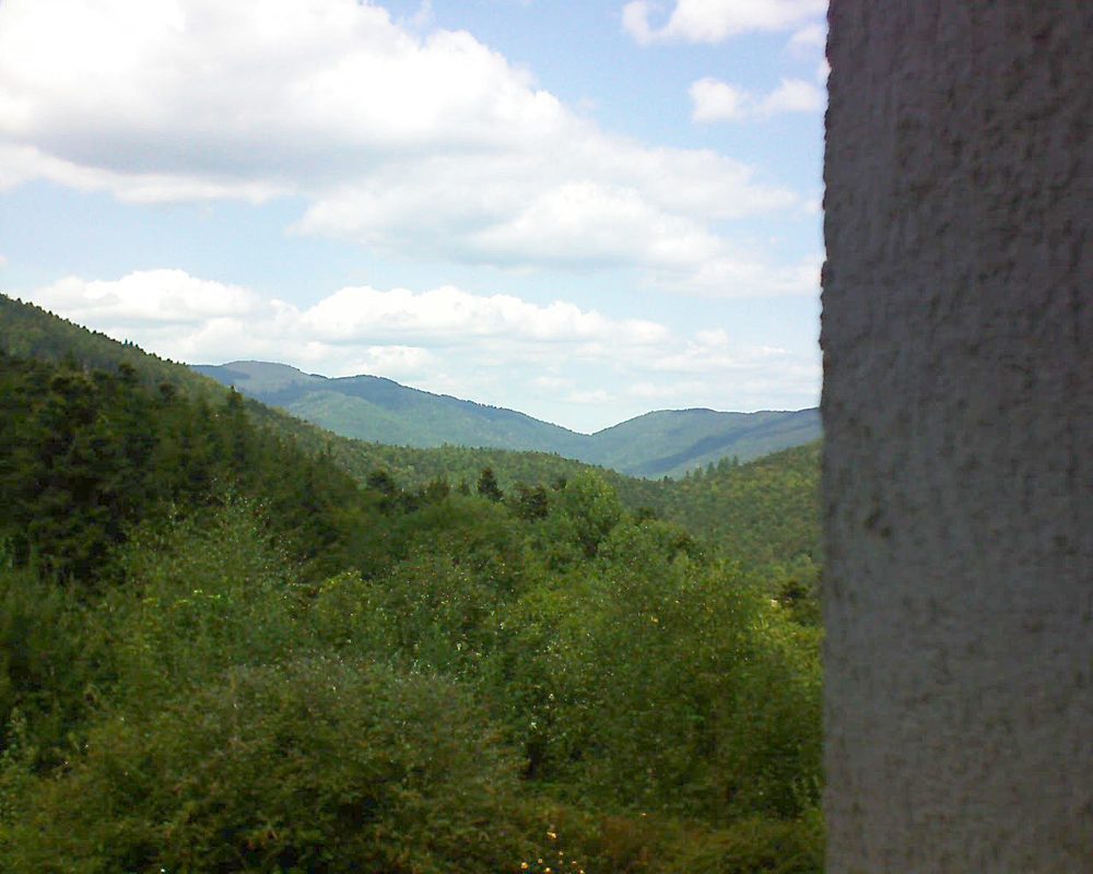 Le petit ballon vu depuis le Domaine Langmatt à Murbach le 20.08.2018 à 13:45 Le petit ballon (Alsace, Vosges) le 20.08.2018 à 13:45
