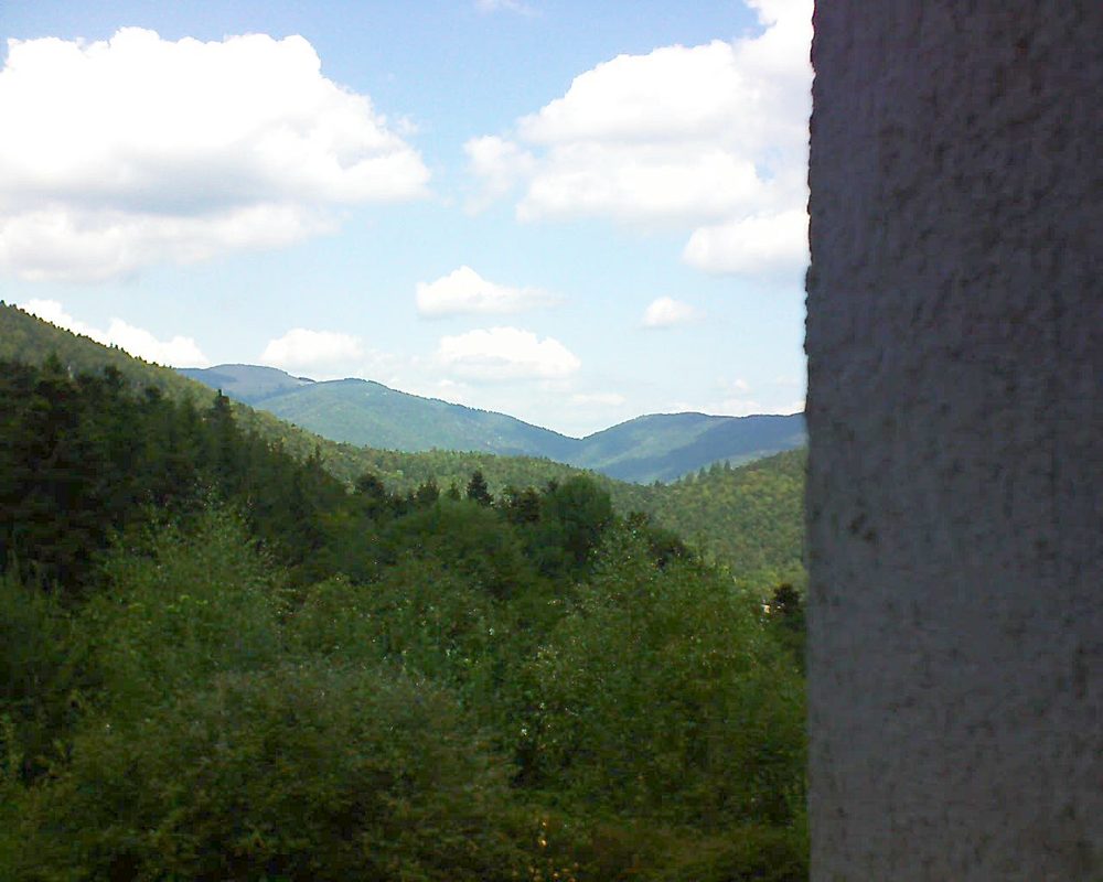 Le petit ballon vu depuis le Domaine Langmatt à Murbach le 21.08.2018 à 13:15 Le petit ballon (Alsace, Vosges) le 21.08.2018 à 13:15
