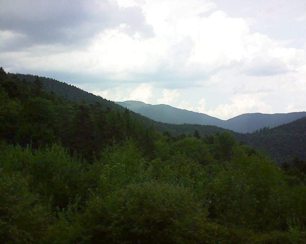 Le petit ballon vu depuis le Domaine Langmatt à Murbach le 22.08.2018 à 14:45 Le petit ballon (Alsace, Vosges) le 22.08.2018 à 14:45