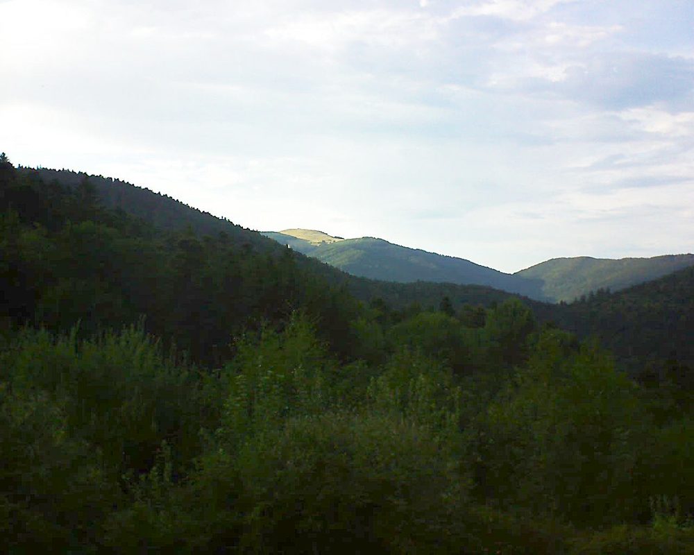 Le petit ballon vu depuis le Domaine Langmatt à Murbach le 22.08.2018 à 19:00 Le petit ballon (Alsace, Vosges) le 22.08.2018 à 19:00