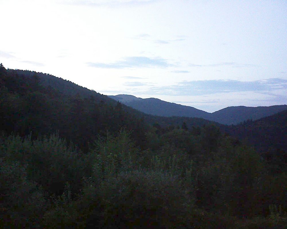 Le petit ballon vu depuis le Domaine Langmatt à Murbach le 22.08.2018 à 20:45 Le petit ballon (Alsace, Vosges) le 22.08.2018 à 20:45