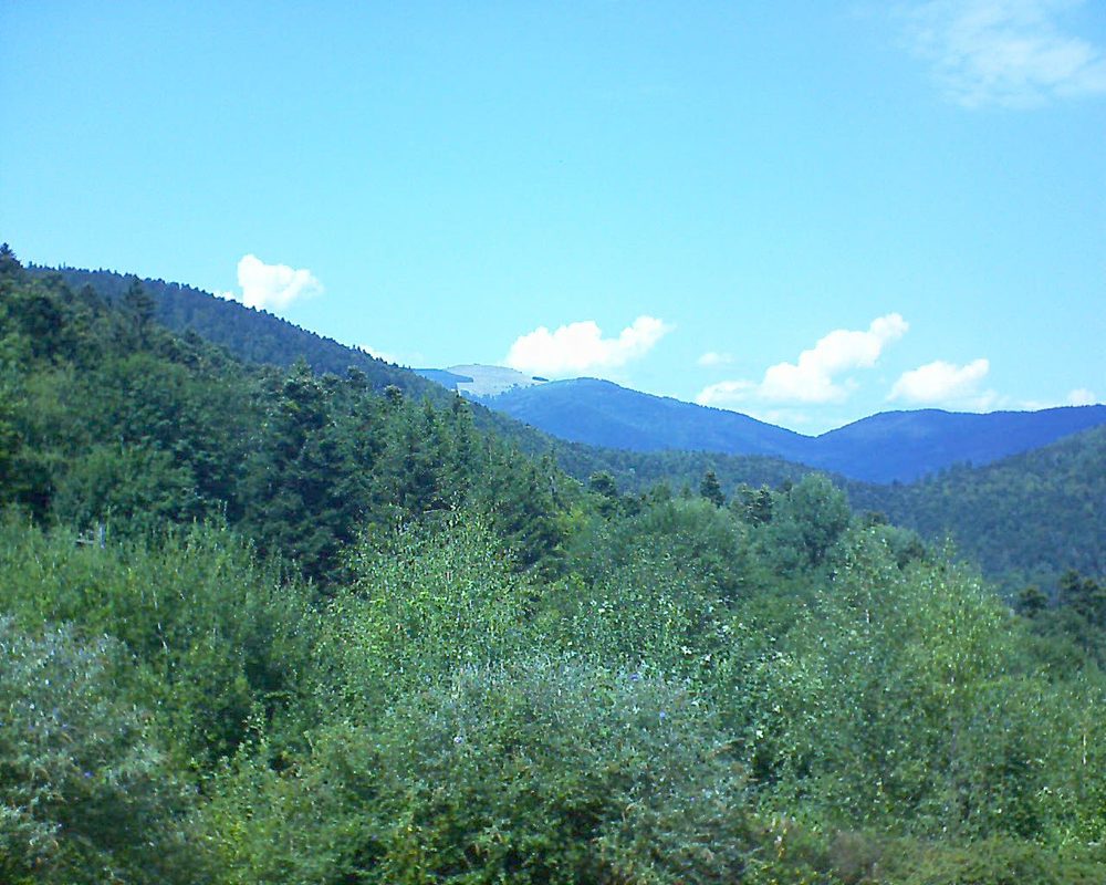 Le petit ballon vu depuis le Domaine Langmatt à Murbach le 23.08.2018 à 14:15 Le petit ballon (Alsace, Vosges) le 23.08.2018 à 14:15