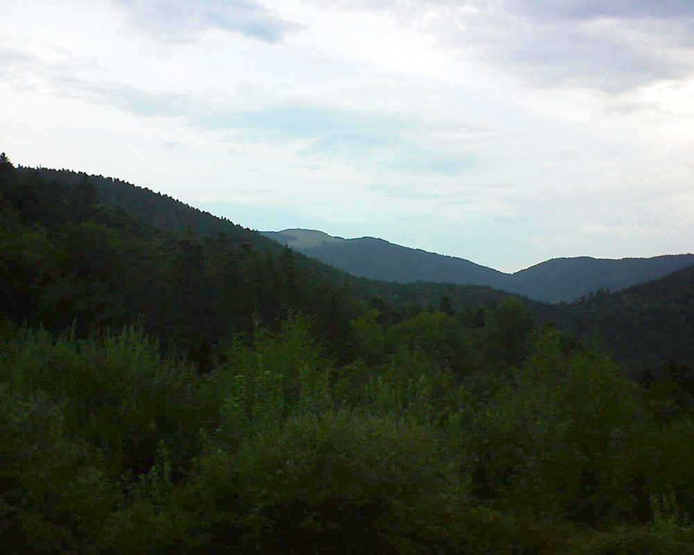 Le petit ballon vu depuis le Domaine Langmatt à Murbach le 23.08.2018 à 20:00 Le petit ballon (Alsace, Vosges) le 23.08.2018 à 20:00
