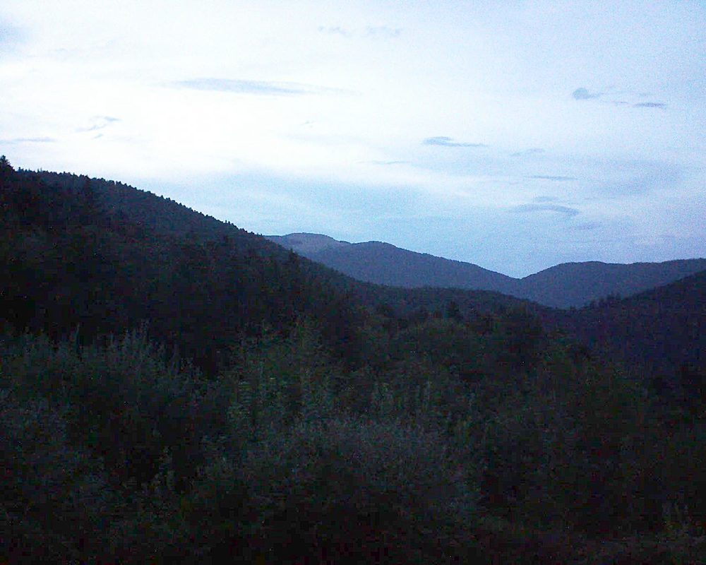 Le petit ballon vu depuis le Domaine Langmatt à Murbach le 23.08.2018 à 20:45 Le petit ballon (Alsace, Vosges) le 23.08.2018 à 20:45