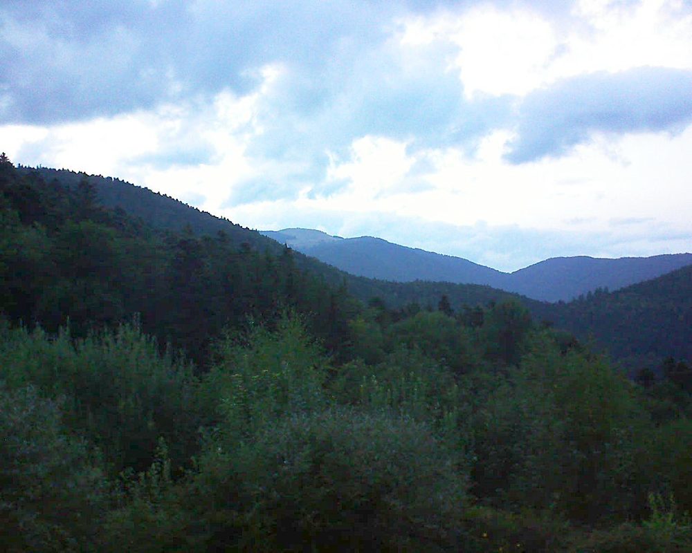 Le petit ballon vu depuis le Domaine Langmatt à Murbach le 24.08.2018 à 20:30 Le petit ballon (Alsace, Vosges) le 24.08.2018 à 20:30