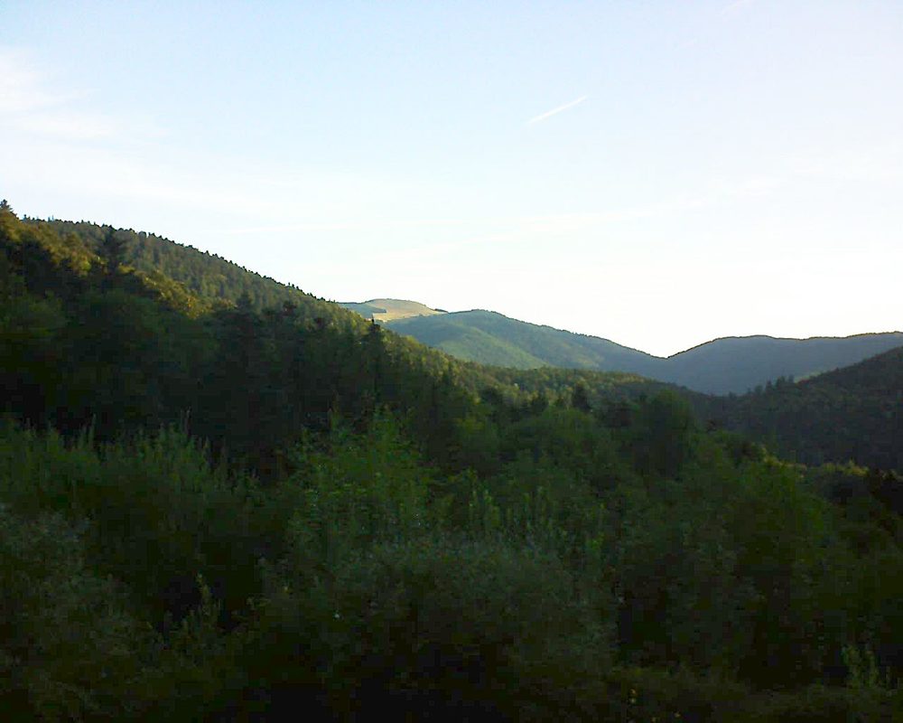 Le petit ballon vu depuis le Domaine Langmatt à Murbach le 26.08.2018 à 07:30 Le petit ballon (Alsace, Vosges) le 26.08.2018 à 07:30