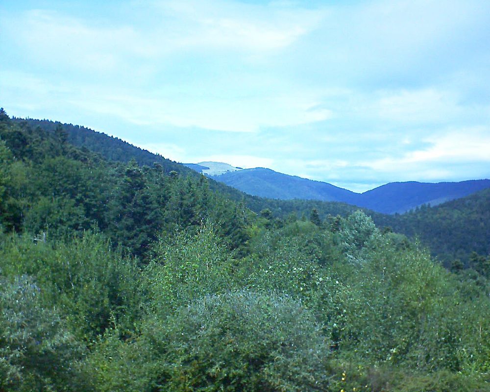 Le petit ballon vu depuis le Domaine Langmatt à Murbach le 27.08.2018 à 14:15 Le petit ballon (Alsace, Vosges) le 27.08.2018 à 14:15