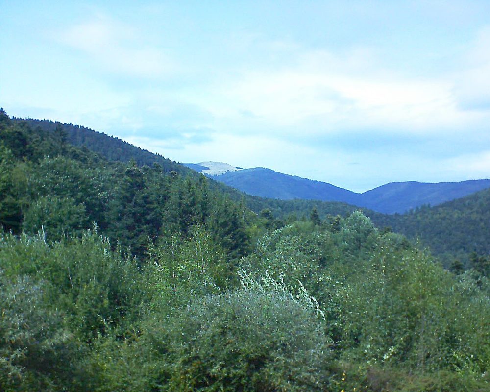 Le petit ballon vu depuis le Domaine Langmatt à Murbach le 27.08.2018 à 14:45 Le petit ballon (Alsace, Vosges) le 27.08.2018 à 14:45