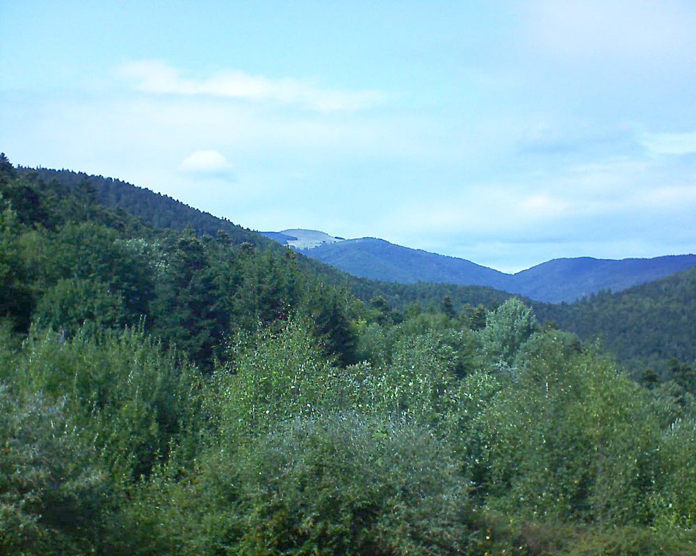 Le petit ballon vu depuis le Domaine Langmatt à Murbach le 27.08.2018 à 15:15 Le petit ballon (Alsace, Vosges) le 27.08.2018 à 15:15