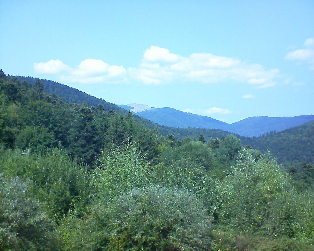 Le petit ballon vu depuis le Domaine Langmatt à Murbach le 28.08.2018 à 14:15 Le petit ballon (Alsace, Vosges) le 28.08.2018 à 14:15