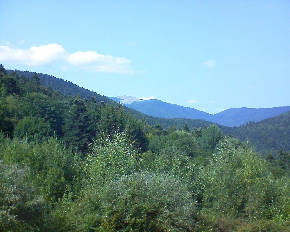 Le petit ballon vu depuis le Domaine Langmatt à Murbach le 28.08.2018 à 15:15 Le petit ballon (Alsace, Vosges) le 28.08.2018 à 15:15