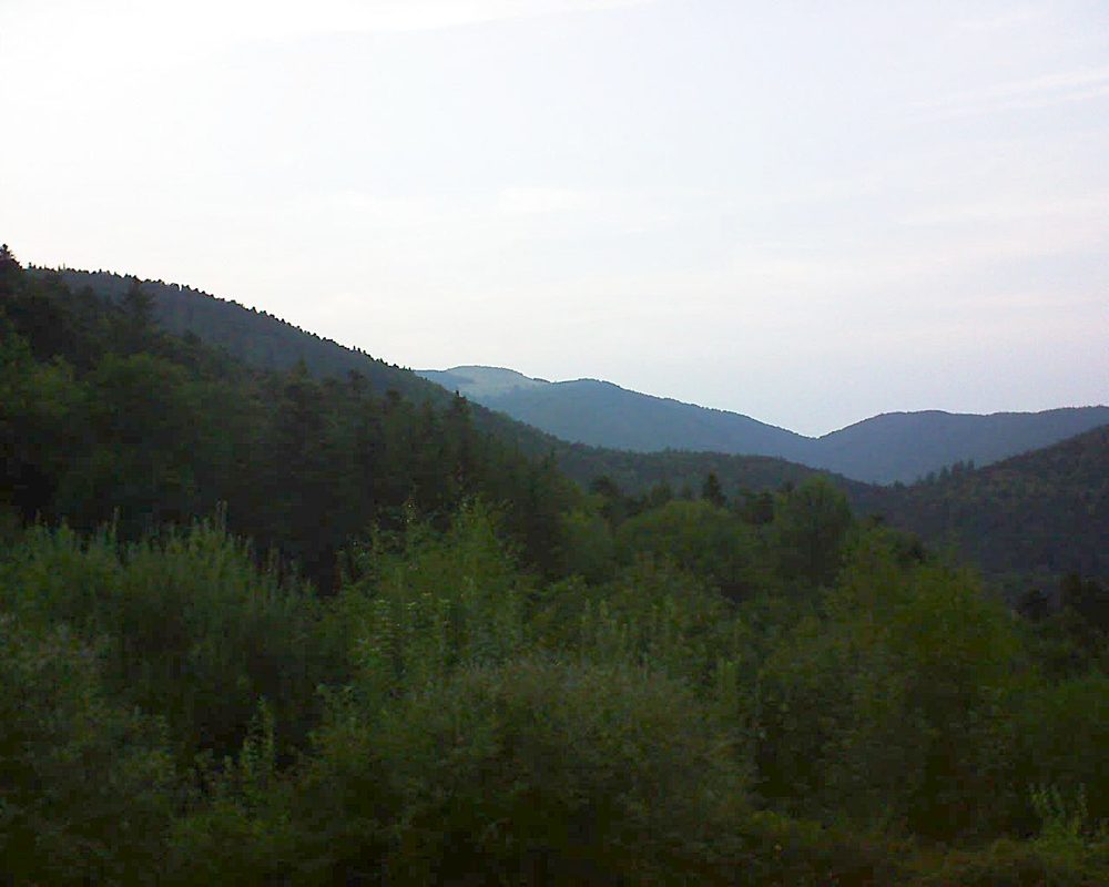 Le petit ballon vu depuis le Domaine Langmatt à Murbach le 28.08.2018 à 20:00 Le petit ballon (Alsace, Vosges) le 28.08.2018 à 20:00