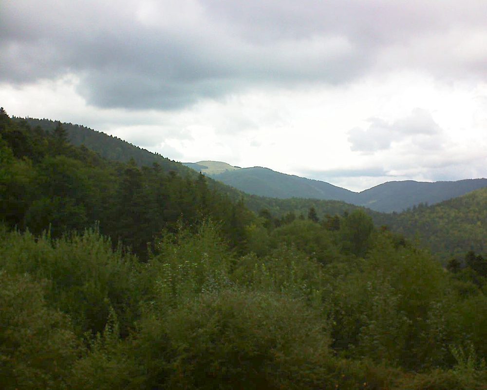 Le petit ballon vu depuis le Domaine Langmatt à Murbach le 30.08.2018 à 14:15 Le petit ballon (Alsace, Vosges) le 30.08.2018 à 14:15