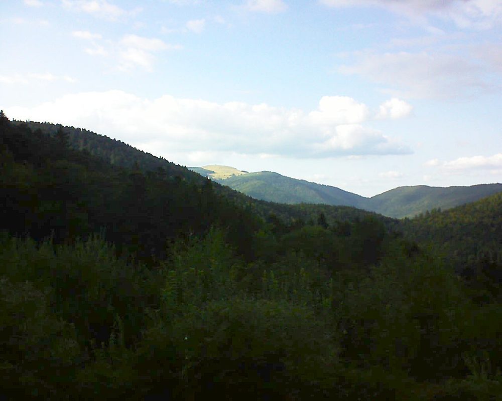 Le petit ballon vu depuis le Domaine Langmatt à Murbach le 01.09.2018 à 18:00 Le petit ballon (Alsace, Vosges) le 01.09.2018 à 18:00