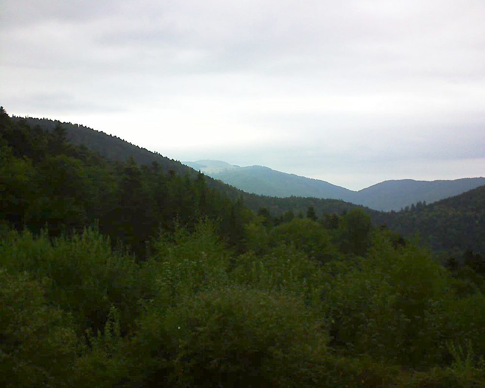 Le petit ballon vu depuis le Domaine Langmatt à Murbach le 02.09.2018 à 15:15 Le petit ballon (Alsace, Vosges) le 02.09.2018 à 15:15