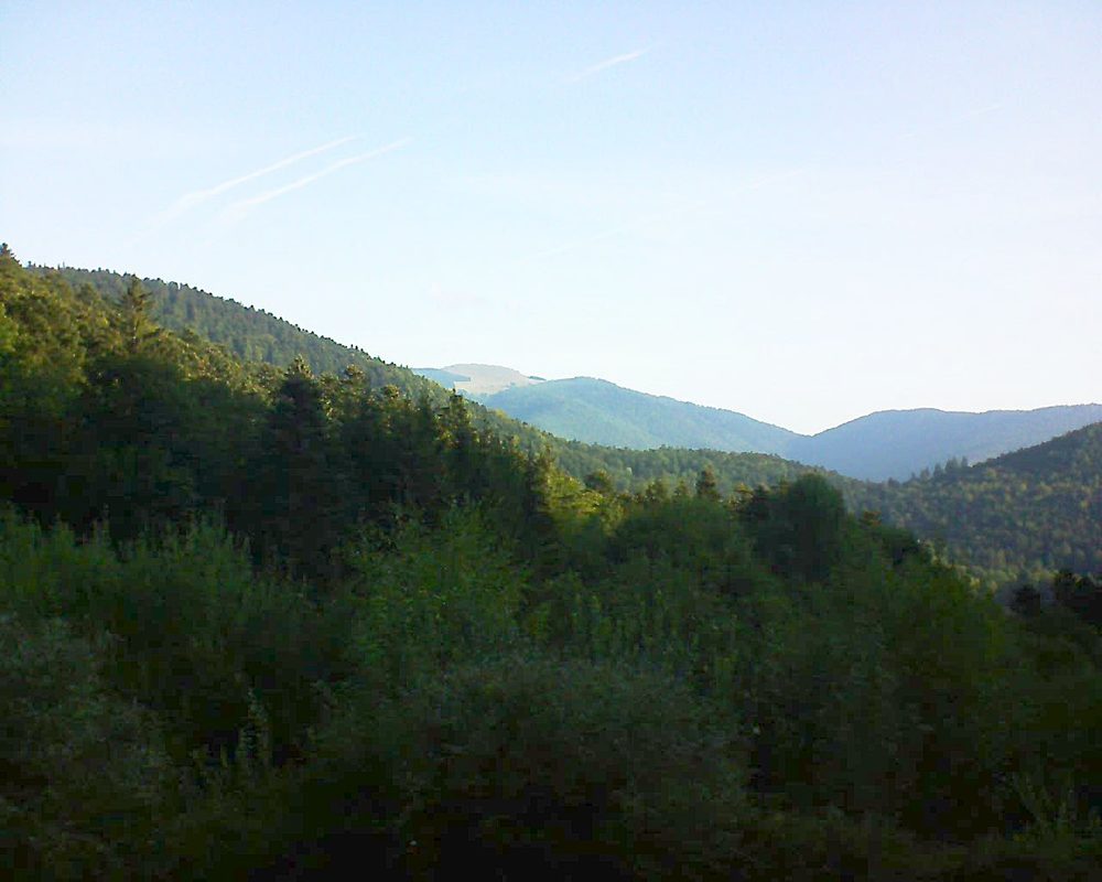 Le petit ballon vu depuis le Domaine Langmatt à Murbach le 04.09.2018 à 08:45 Le petit ballon (Alsace, Vosges) le 04.09.2018 à 08:45