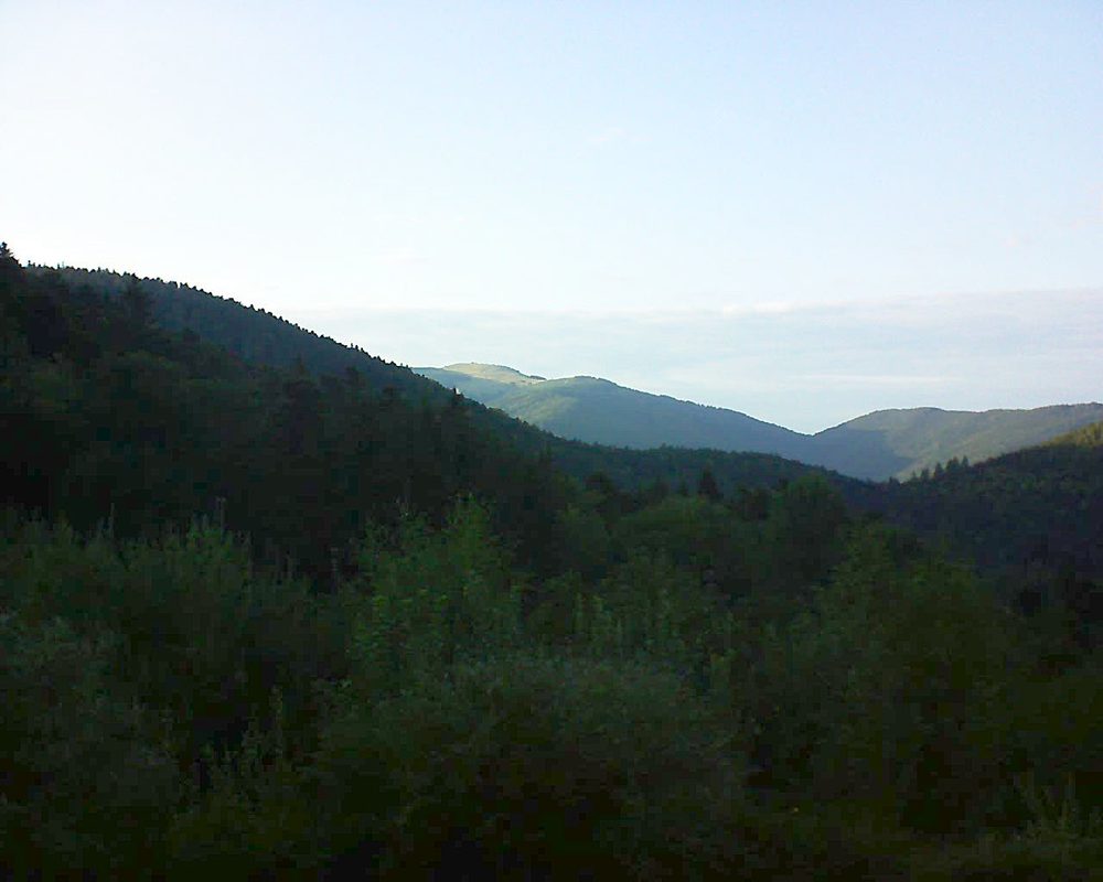 Le petit ballon vu depuis le Domaine Langmatt à Murbach le 04.09.2018 à 19:00 Le petit ballon (Alsace, Vosges) le 04.09.2018 à 19:00
