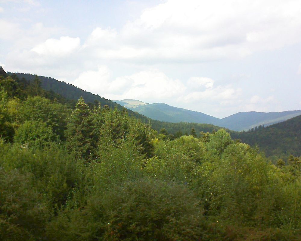Le petit ballon vu depuis le Domaine Langmatt à Murbach le 05.09.2018 à 15:00 Le petit ballon (Alsace, Vosges) le 05.09.2018 à 15:00