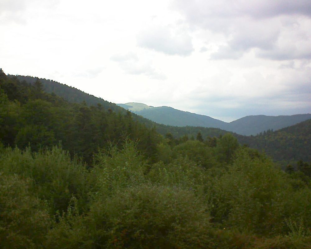 Le petit ballon vu depuis le Domaine Langmatt à Murbach le 06.09.2018 à 14:30 Le petit ballon (Alsace, Vosges) le 06.09.2018 à 14:30