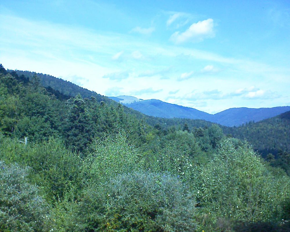 Le petit ballon vu depuis le Domaine Langmatt à Murbach le 07.09.2018 à 12:45 Le petit ballon (Alsace, Vosges) le 07.09.2018 à 12:45