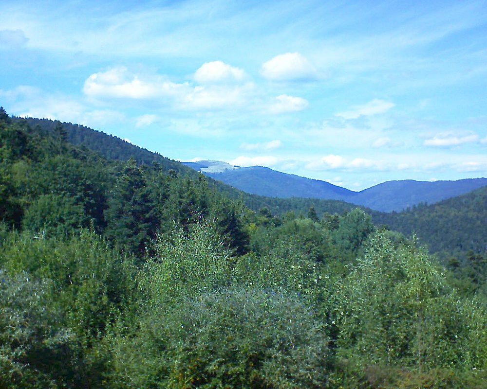Le petit ballon vu depuis le Domaine Langmatt à Murbach le 08.09.2018 à 15:00 Le petit ballon (Alsace, Vosges) le 08.09.2018 à 15:00