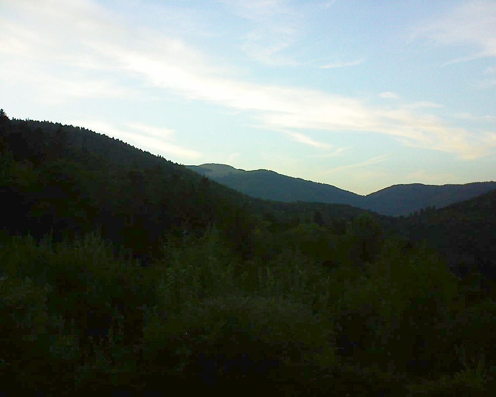 Le petit ballon vu depuis le Domaine Langmatt à Murbach le 08.09.2018 à 19:45 Le petit ballon (Alsace, Vosges) le 08.09.2018 à 19:45