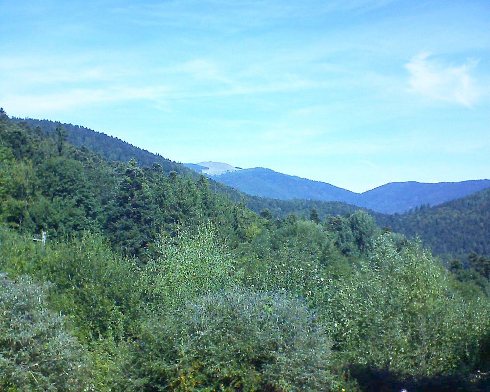 Le petit ballon vu depuis le Domaine Langmatt à Murbach le 09.09.2018 à 12:15 Le petit ballon (Alsace, Vosges) le 09.09.2018 à 12:15