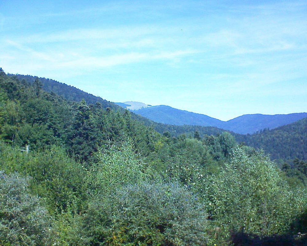 Le petit ballon vu depuis le Domaine Langmatt à Murbach le 09.09.2018 à 12:30 Le petit ballon (Alsace, Vosges) le 09.09.2018 à 12:30