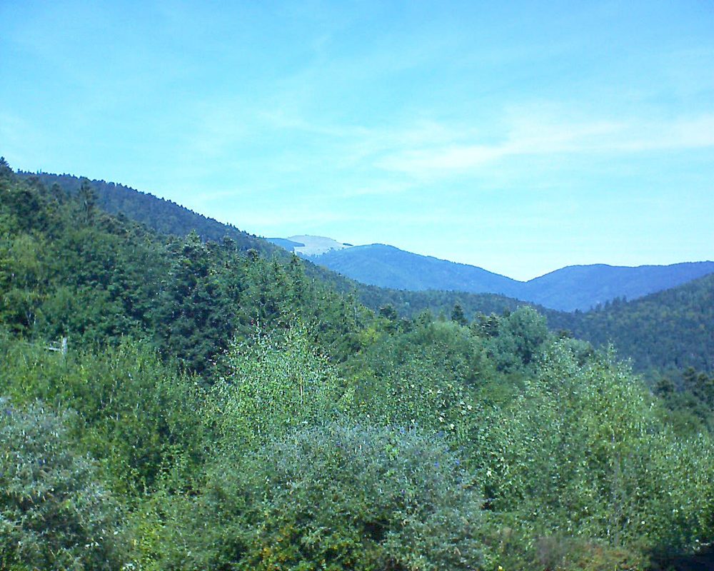 Le petit ballon vu depuis le Domaine Langmatt à Murbach le 09.09.2018 à 13:15 Le petit ballon (Alsace, Vosges) le 09.09.2018 à 13:15