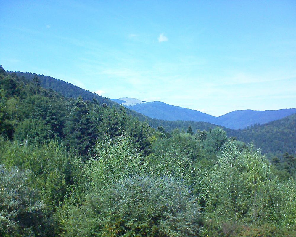 Le petit ballon vu depuis le Domaine Langmatt à Murbach le 09.09.2018 à 14:30 Le petit ballon (Alsace, Vosges) le 09.09.2018 à 14:30
