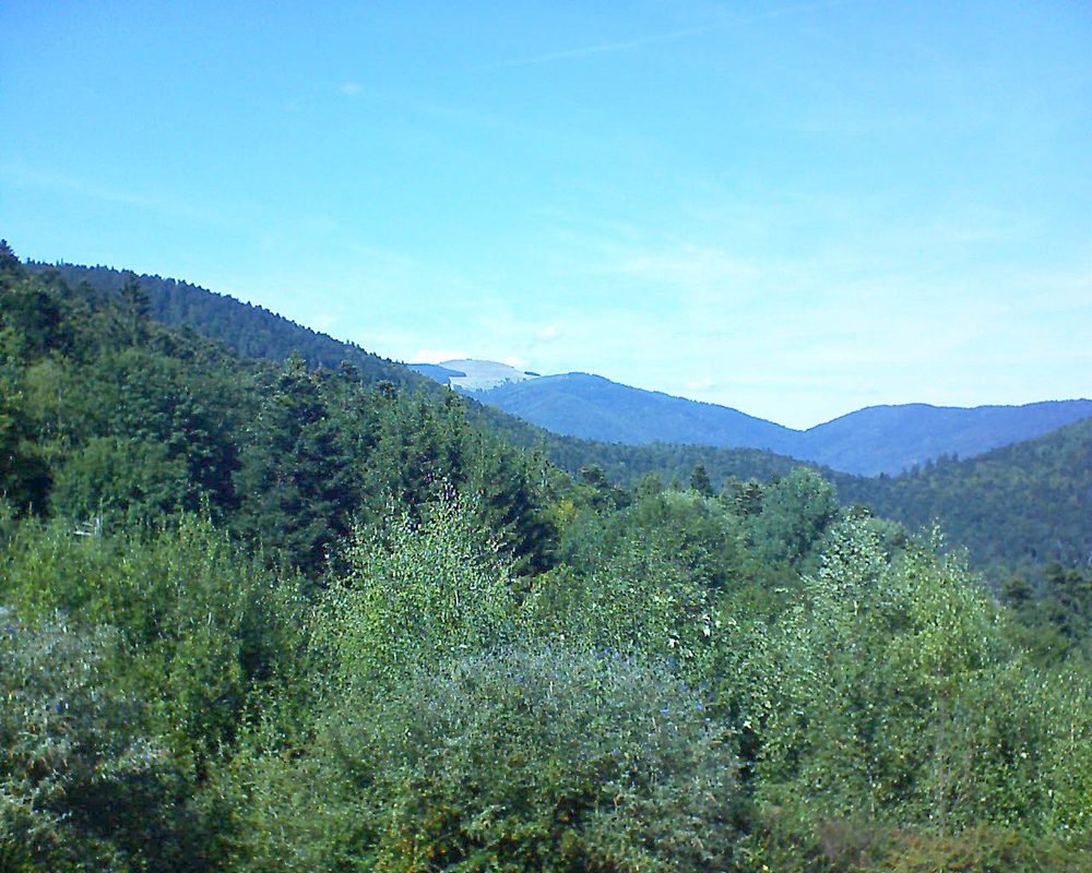 Le petit ballon vu depuis le Domaine Langmatt à Murbach le 09.09.2018 à 14:45 Le petit ballon (Alsace, Vosges) le 09.09.2018 à 14:45