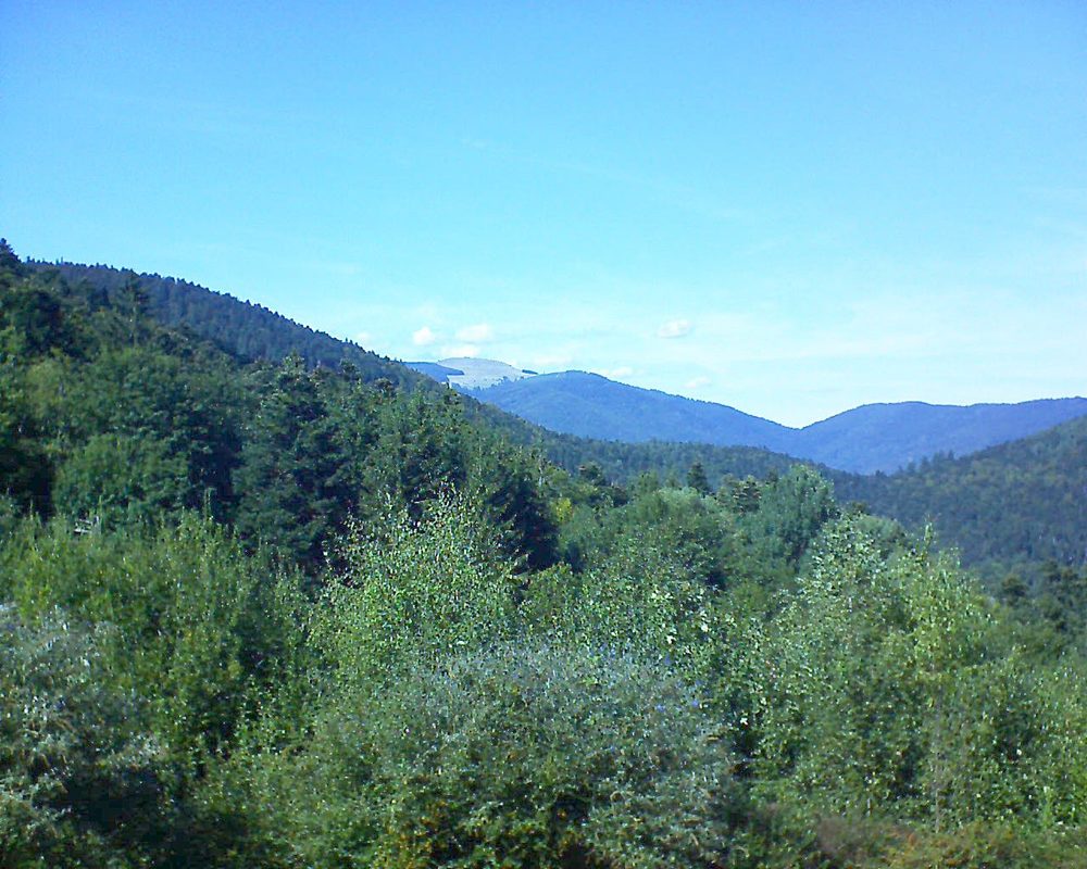 Le petit ballon vu depuis le Domaine Langmatt à Murbach le 09.09.2018 à 15:15 Le petit ballon (Alsace, Vosges) le 09.09.2018 à 15:15