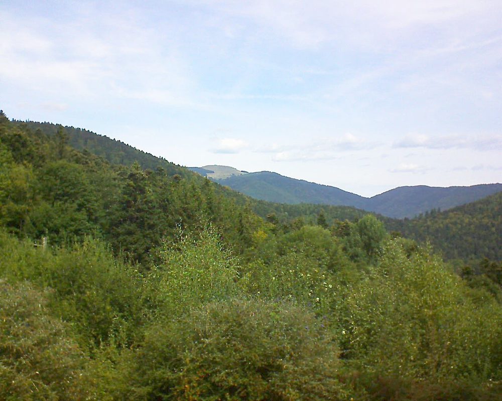 Le petit ballon vu depuis le Domaine Langmatt à Murbach le 10.09.2018 à 12:15 Le petit ballon (Alsace, Vosges) le 10.09.2018 à 12:15