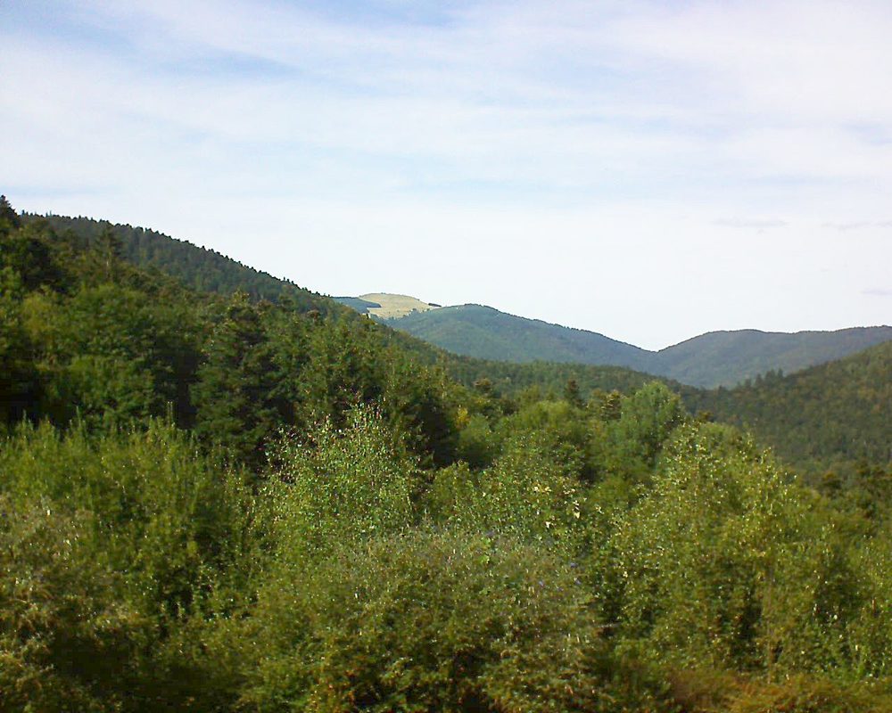 Le petit ballon vu depuis le Domaine Langmatt à Murbach le 10.09.2018 à 15:45 Le petit ballon (Alsace, Vosges) le 10.09.2018 à 15:45
