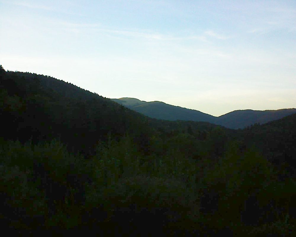 Le petit ballon vu depuis le Domaine Langmatt à Murbach le 10.09.2018 à 19:30 Le petit ballon (Alsace, Vosges) le 10.09.2018 à 19:30