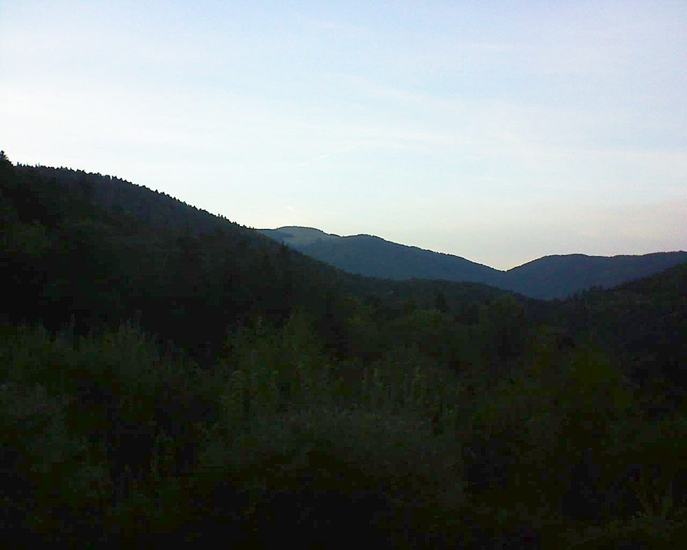 Le petit ballon vu depuis le Domaine Langmatt à Murbach le 10.09.2018 à 19:45 Le petit ballon (Alsace, Vosges) le 10.09.2018 à 19:45