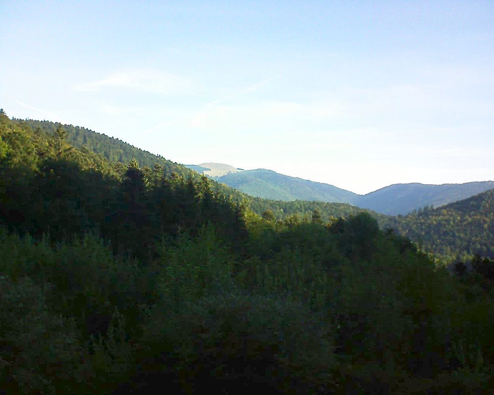 Le petit ballon vu depuis le Domaine Langmatt à Murbach le 11.09.2018 à 09:00 Le petit ballon (Alsace, Vosges) le 11.09.2018 à 09:00