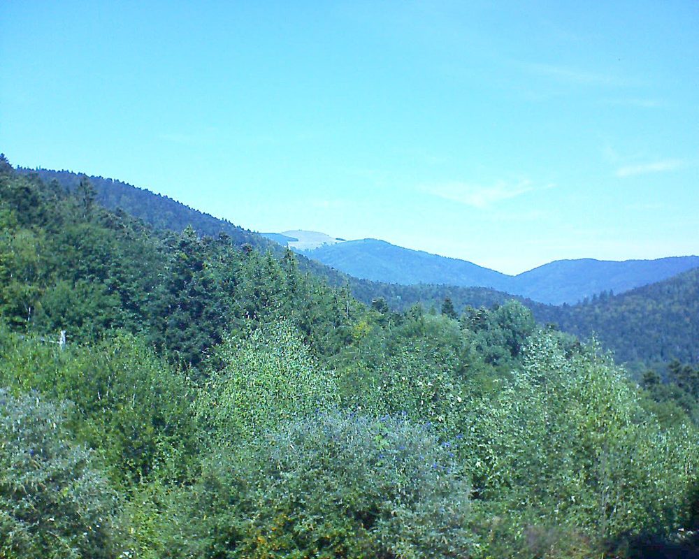 Le petit ballon vu depuis le Domaine Langmatt à Murbach le 11.09.2018 à 13:00 Le petit ballon (Alsace, Vosges) le 11.09.2018 à 13:00