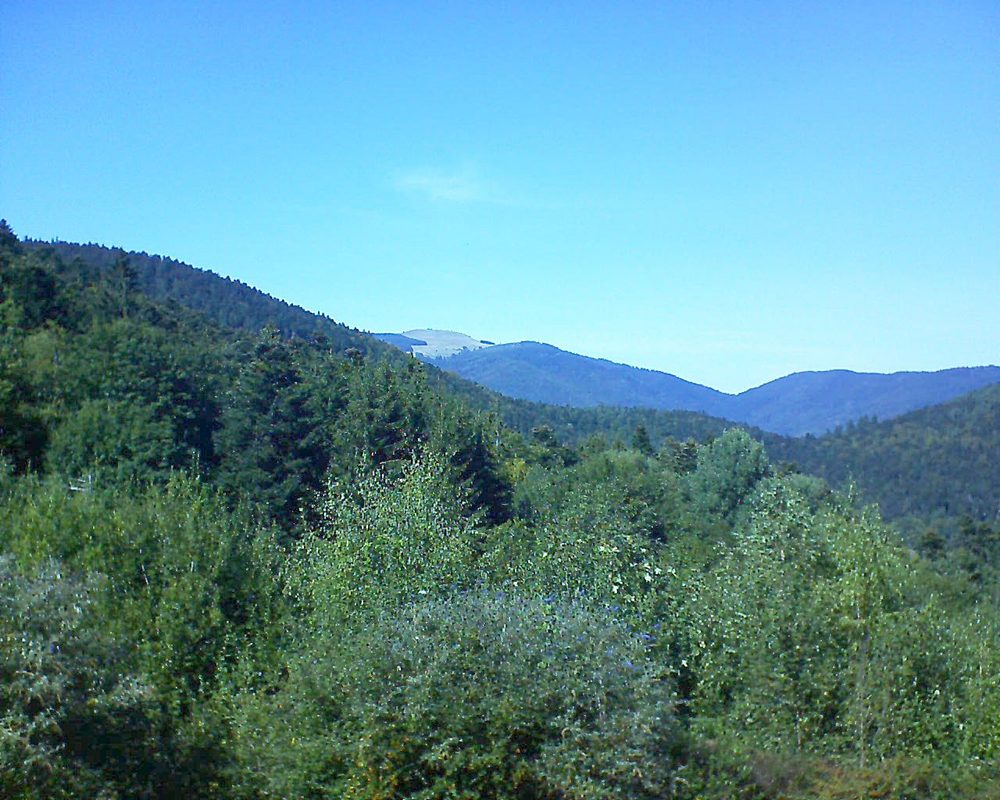 Le petit ballon vu depuis le Domaine Langmatt à Murbach le 11.09.2018 à 15:00 Le petit ballon (Alsace, Vosges) le 11.09.2018 à 15:00