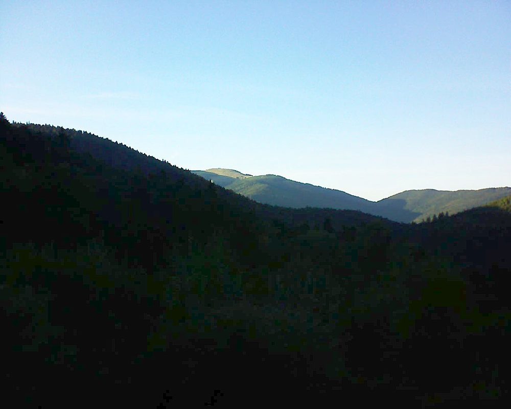 Le petit ballon vu depuis le Domaine Langmatt à Murbach le 11.09.2018 à 18:45 Le petit ballon (Alsace, Vosges) le 11.09.2018 à 18:45